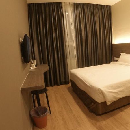 U Design Hotel Kuala Lipis Bagian luar foto